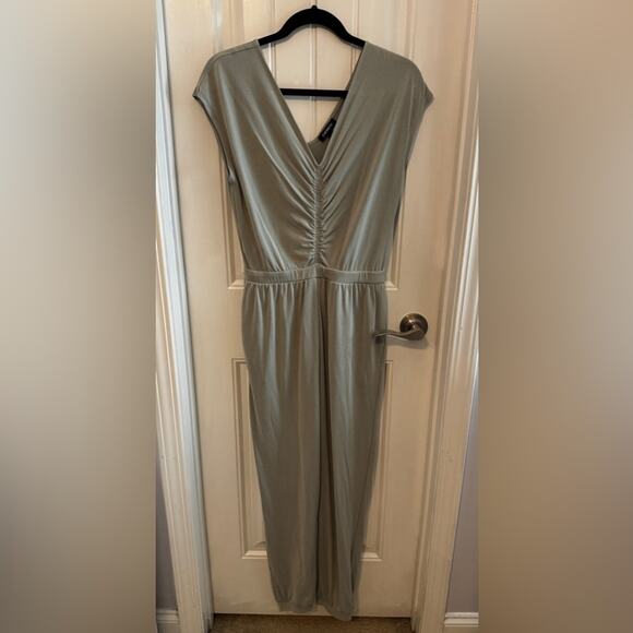 Express Sage Green V-Neck Jumpsuit with pockets - Picture 1 of 4